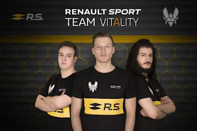 Philip Paschmeyer (Mitte), der Franzose Victor Locquet (rechts) und Sandro Holzwarth (links)