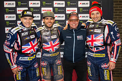 Die siegreichen Briten: Lambert, Woffinden, Rossiter und Cook (v.l.)