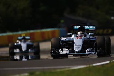 Lewis Hamilton vor Nico Rosberg
