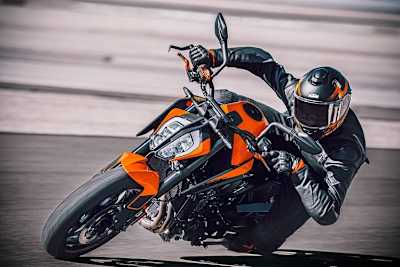KTM 890 Duke: Stärkerer Motor, erweiterte Elektronik, überarbeitetes Fahrwerk, bessere Vorderbremse
