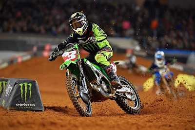Eli Tomac gewinnt das 'triple crown' Event in Arlington