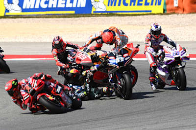 Aufreger im GP-Rennen von Portimão: Miguel Oliveira wurde von Marc Márquez abgeräumt