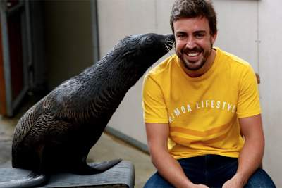 Fernando Alonso mit einer neuen Verehrerin