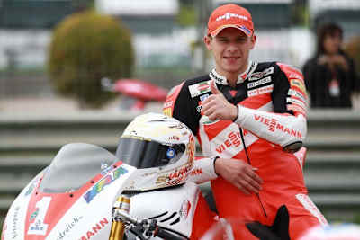 Stefan Bradl ist die Nummer 1 der Moto2-WM