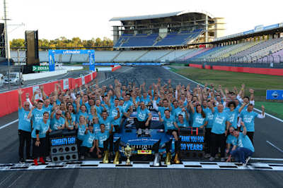 Mercedes verabschiedete sich mit dem Triple