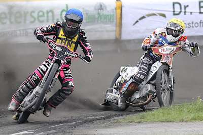 Kai Huckenbeck vor Martin Smolinski