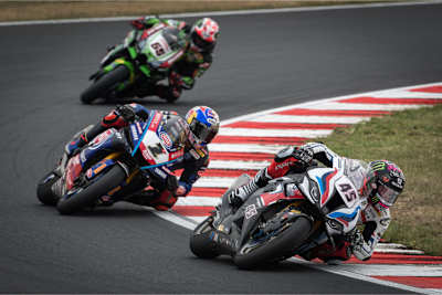 Scott Redding vor Toprak Razgatlioglu und Johnny Rea