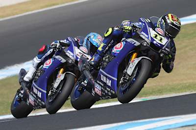 Keine Seltenheit: Sandro Cortese vor Marco Melandri