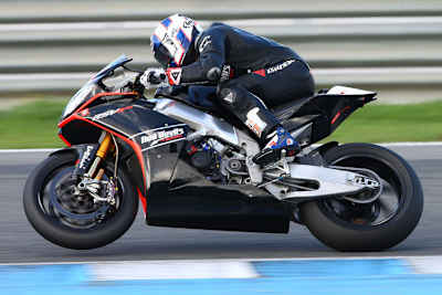 Leon Haslam bei den Testfahrten in Jerez