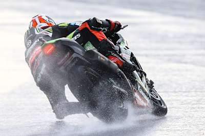 Jonathan Rea im Regen