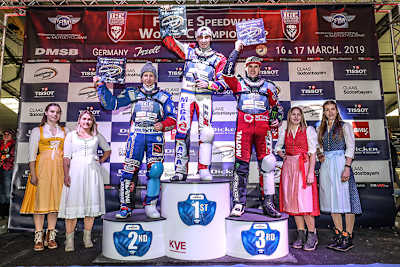 Die Top-3 von Inzell: Dmitrij Khomitsevich, Daniil Ivanov und Dmitrij Koltakov (v.l.)