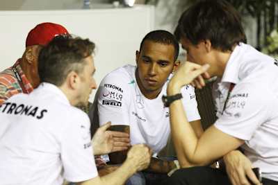 Lange Gesichter bei Lewis Hamilton & Co.