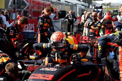 Max Verstappen bleibt Red Bull Racing treu