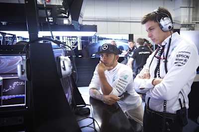 Lewis Hamilton und Toto Wolff an «Fantasy Island»