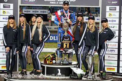 Champion Bartosz Zmarzlik