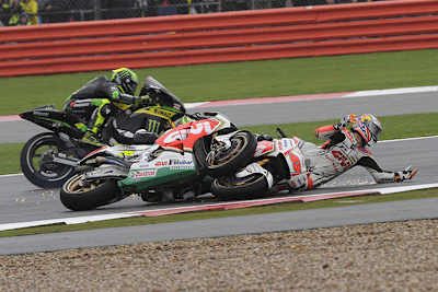 Bild 3: Auch Crutchlow landet im Kies
