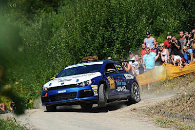 Carlos Sainz im VW Scirocco R als Vorwagen