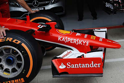 Lange Nase am Ferrari