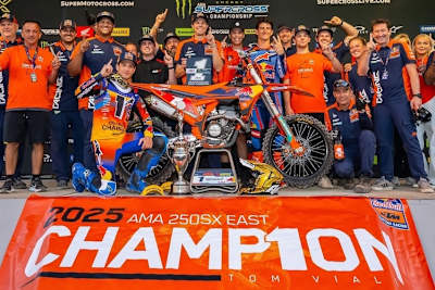 Tom Vialle hat sich in den USA auch 2025 den 250er-Supercross-Titel an der Ostküste gesichert
