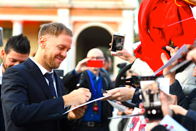 Sebastian Vettel vor der Präsentation des neuen Ferrari
