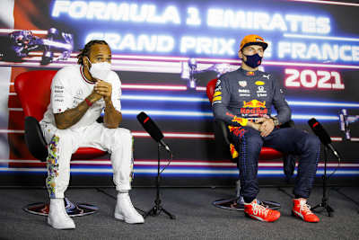 Lewis Hamilton und Max Verstappen
