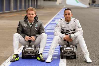 Nur wenn Rosberg und Hamilton die Fahrzeuge wechseln, haben die Gegner eine Chance
