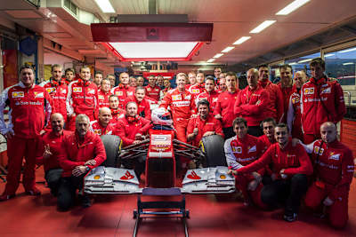 Sebastian Vettel mit seinen neuen Jungs