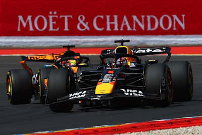 Max Verstappen sicherte sich im Spa-Sprint den Sieg vor Polesetter Oscar Piastri