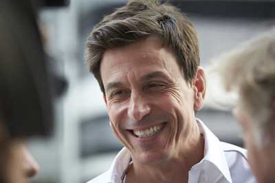 Mercedes-Motorsportdirektor Toto Wolff darf sich freuen