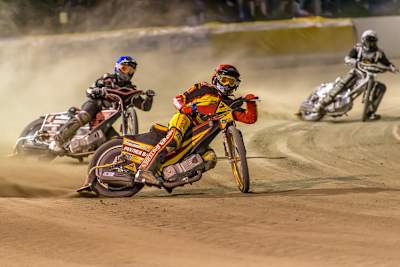 Lukas Fienhage fährt Speedway und Langbahn