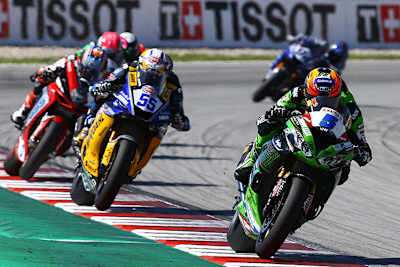 Philipp Öttl vor Weltmeister Andrea Locatelli