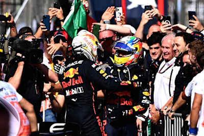 Mark Webber ist sich sicher: Sergio Pérez wird Max Verstappen im diesjährigen WM-Kampf nicht das Wasser reichen können