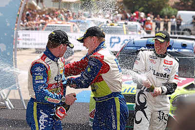 Im Sekt geduscht und Selbstvertrauen getankt - Jari-Matti Latvala