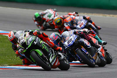 Sie alle verhandeln mit Yamaha: Sykes vor Lowes, Melandri, van der Mark, Davies und Laverty