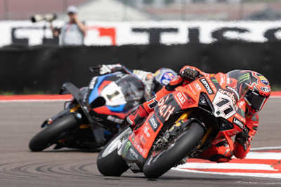 Nico Bulega vor Toprak Razgatlioglu