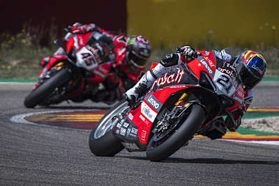 Michael Rinaldi vor Scott Redding