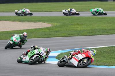 Cal Crutchlow (35) kommt über das Mittelfeld nicht hinaus