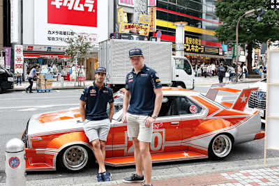 Daniel Ricciardo und Max Verstappen in Tokio