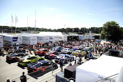 Auch in der GT3-DTM gibt es kuriose Strafen