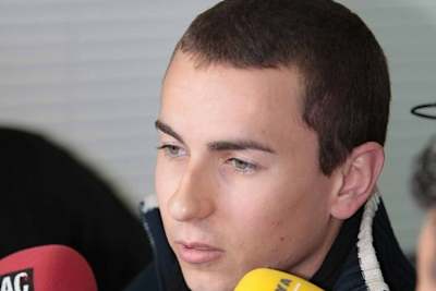 Jorge Lorenzo: Dick vermummt zum Japan-GP