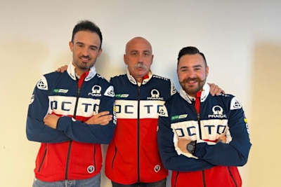 Xavi Forés (links) und Kevin Manfredi (rechts) im MotoE-Weltcup 2022