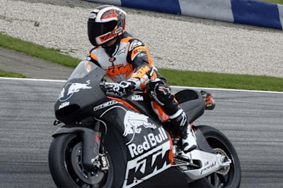 Alex Hofmann fuhr die KTM RC16 beim ersten Roll-out