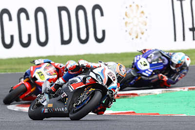 Van der Mark vor Bautista und Nozane