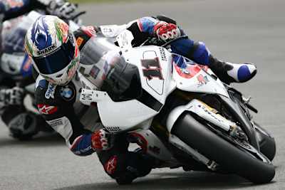 Corsers Hand und Schulter sind wieder okay.