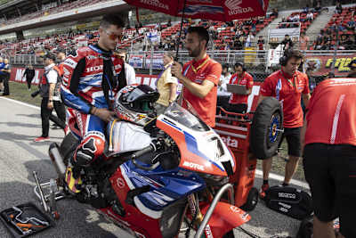 Für Iker Lecuona geht es von Startplatz 1 auf 10