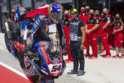 Toprak Razgatlioglu feiert seinen Misano-Sieg spektakulär