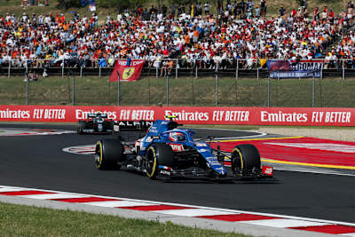 Esteban Ocon holte sich den ersten GP-Sieg in Ungarn!
