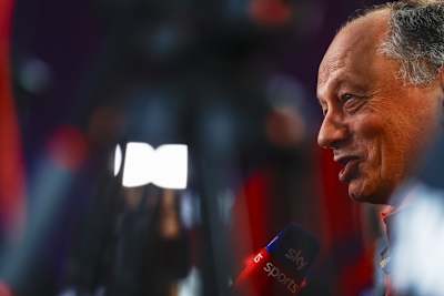 Ferrari-Teamchef Fred Vasseur verriet im Fahrerlager von Bahrain: «Wir wissen, woran wir arbeiten und in welche Richtung wir gehen müssen, und das fühlt sich gut an»