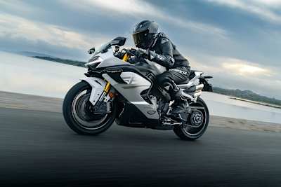 CF Moto 750SR-S: Supersport-Motorrad aus China - mit einem Inhouse entwickelten Reihenvierzylinder