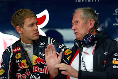 Ernste Mienen: Sebastian Vettel und Dr. Helmut Marko